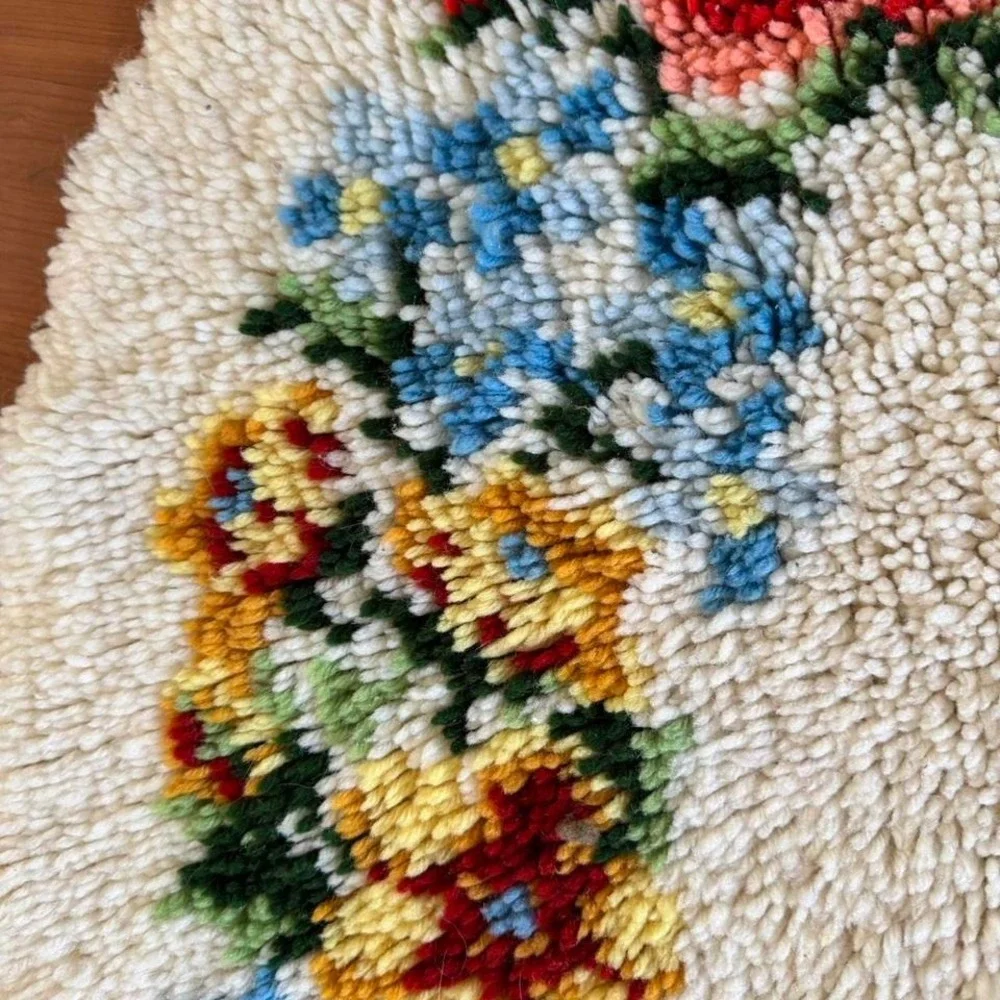 Vintage Latch‎ Hook Rug Red Blue Yellow Floral